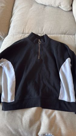 Women Black sweater