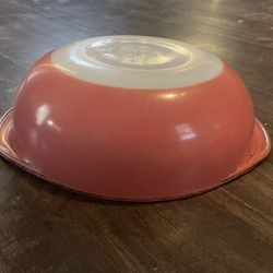 Vintage Pyrex Pink 2 QT Round Casserole #024 Used  Made in USA