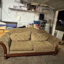 Set of 2 Sofas – Large & Small Matching Set
