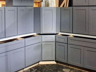 Gray Shaker Kitchen Cabinets