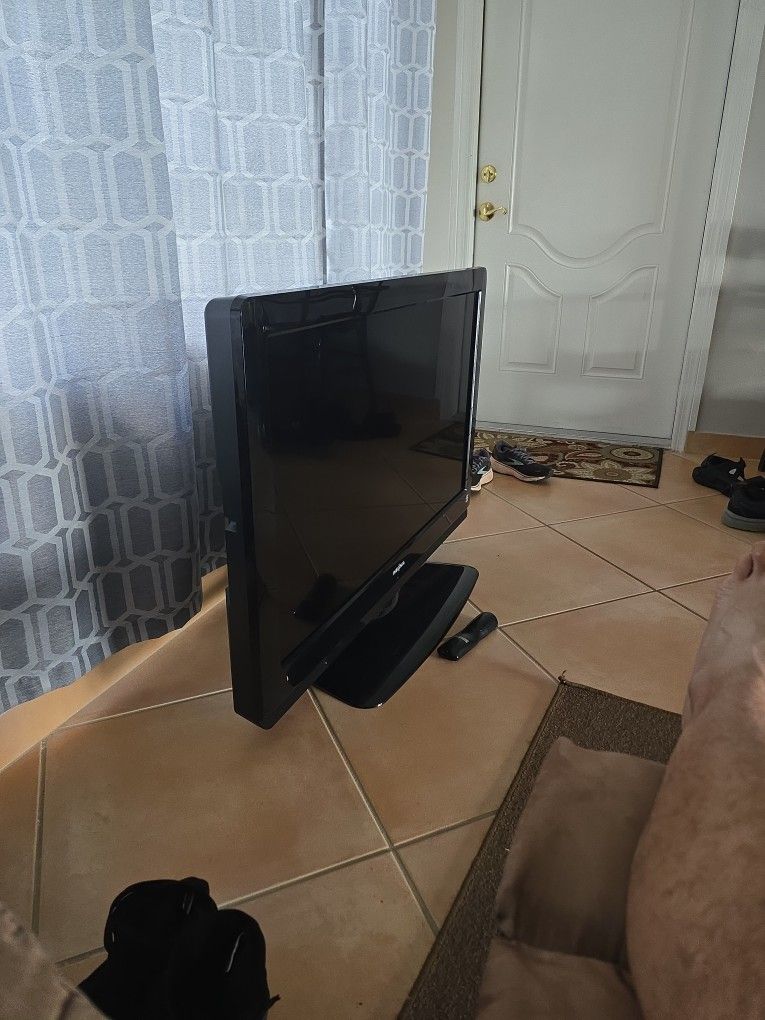42 inch Insignia TV