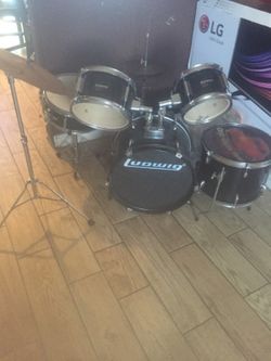 Jr drum 🎼