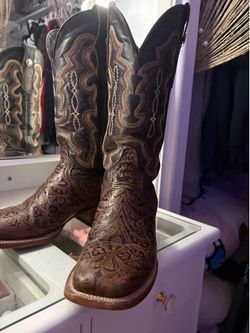 women’s cowgirl boots