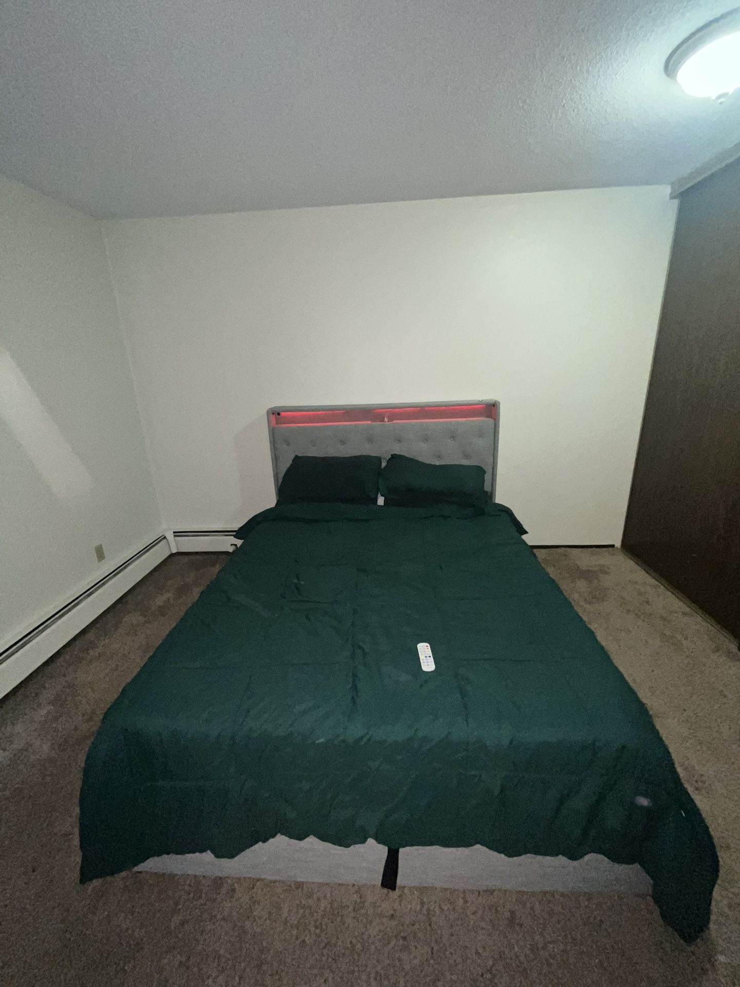 Light Grey / Queen Size Bed Frame