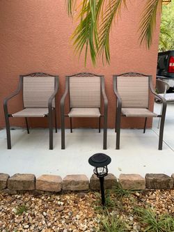Outdoor patio chairs