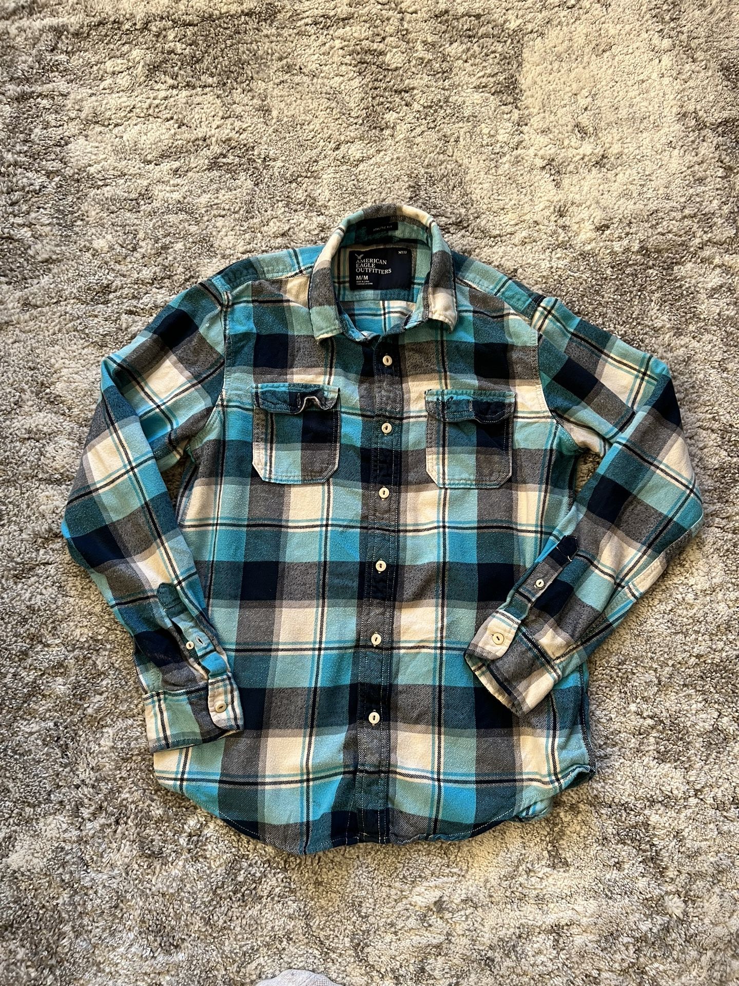 American Eagle Outfitters Men's Athletic Fit Blue Plaid Flannel Shirt Size M