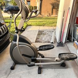 2008 Horizon Fitness SXE7.7 Elliptical