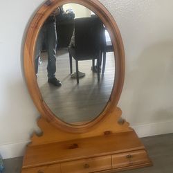 Small drawer with mirror