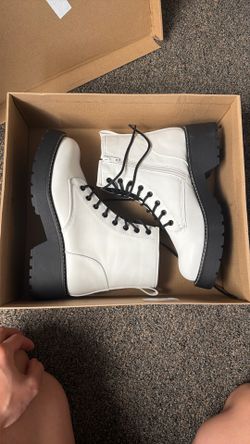 NEW Steve Madden Combat Boots