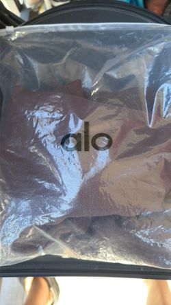 Is is a alô sweater