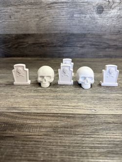 DIY Resin Skulls Tombstones 6 Piece Set Mini 2" Size Halloween Decor NEW