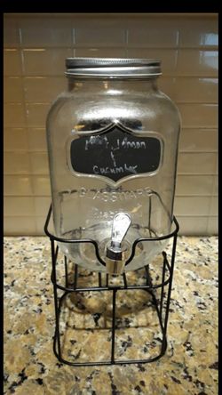 Water dispenser w/ chalk