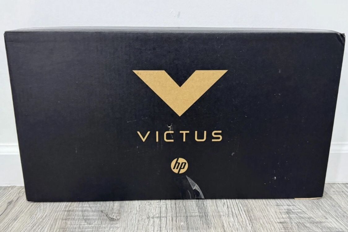15.6” HP victus 144hz Hd gaming laptop i5 8gb RTX 3050 512gb
