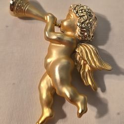 Vtg. Jewelry 2" Large Goldtone Cherub Angel Playing Trumpet Brooch Pin Rare!