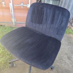 Black Criss Cross Chair 