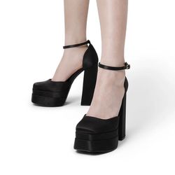 DREAM PAIRS Women’s Size 11 Black High Chunky Platform Closed Toe Block Heels