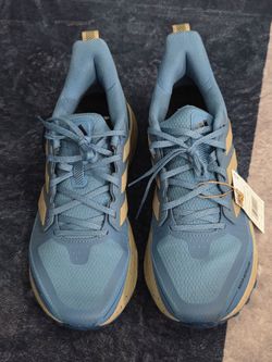 Adidas Ultrarun 5 TR - Brand New DS Men's Sz 10.5 (No Box) + Clear Display Case