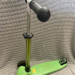 Kids Three Wheel Scooter