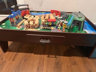 Train table with tracks and accessories