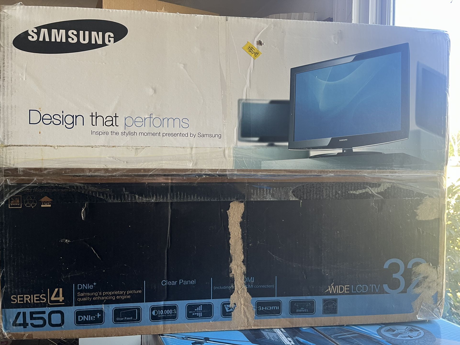 Samsung LN32A450 32” Flat Panel Series 4 LCD HDTV - Black