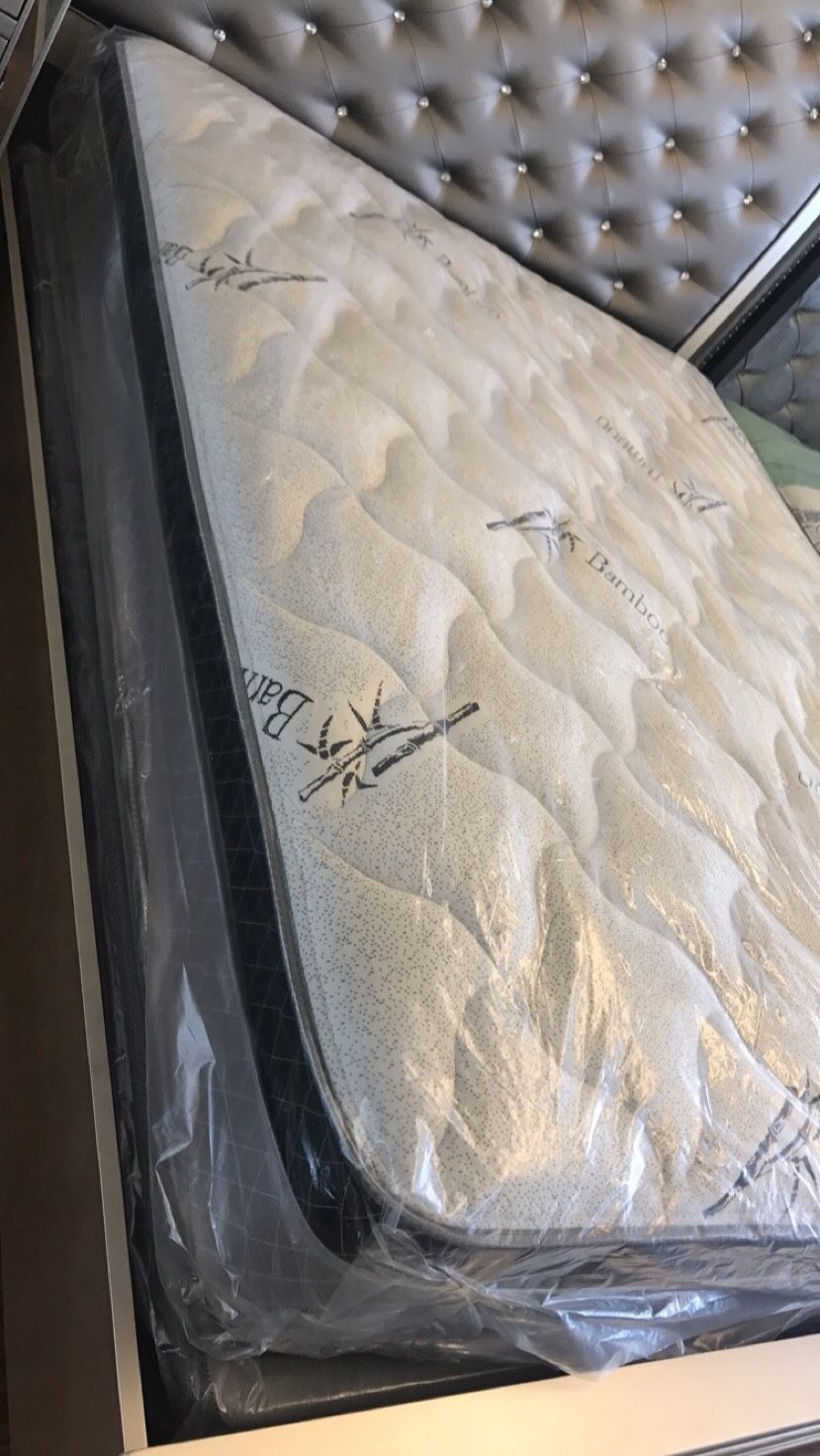 LOCATED IN LOS ANGELES $20 Delivery Fee ‼️ BRAND NEW PILLOW TOP MATTRESSES? COLCHONES NUEVOS PILLOW TOP ? Queen $120 ❌ $180 With Box Spring ?? FU