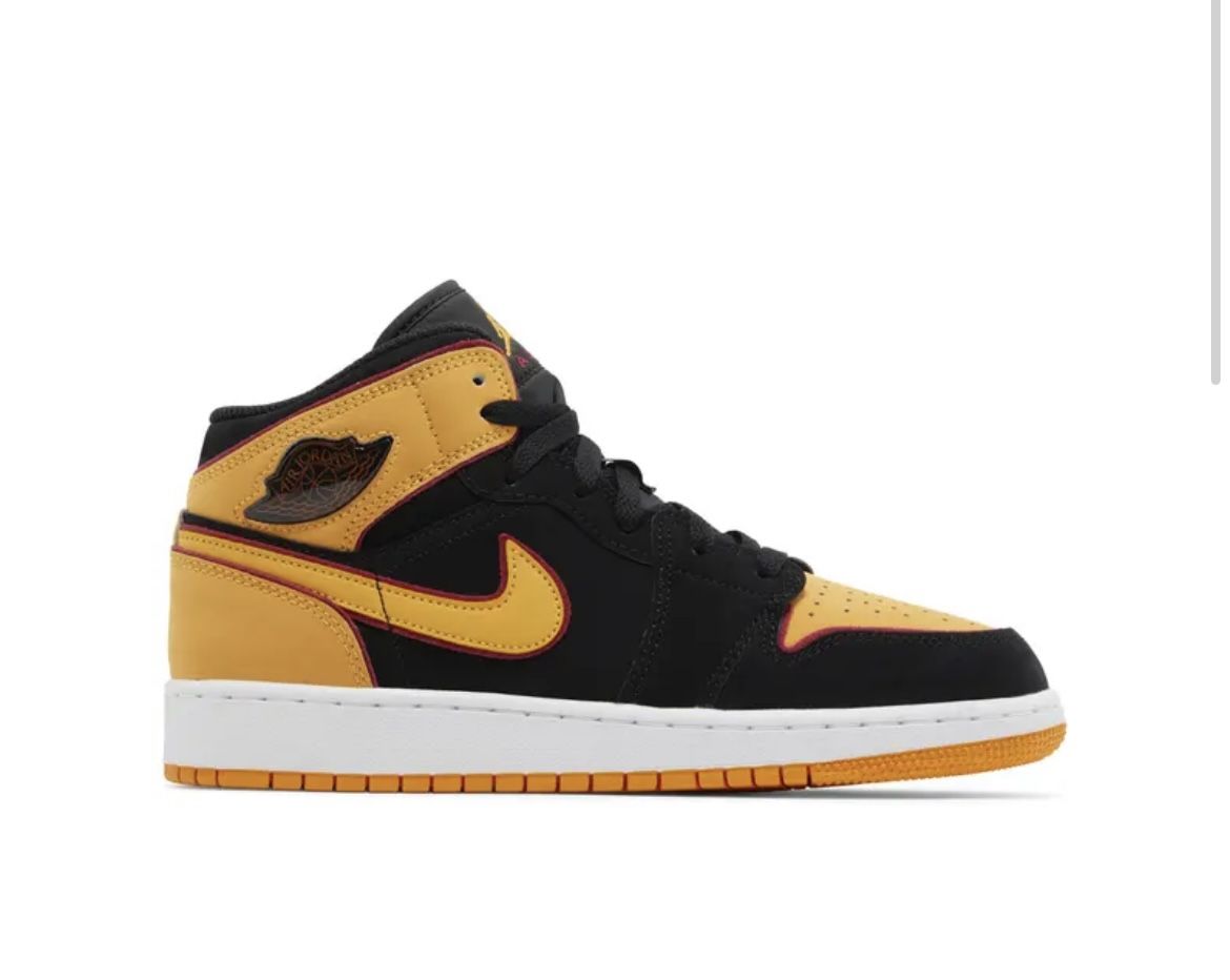 Air Jordan 1 Mid SE ‘Vivid Orange' (GS)