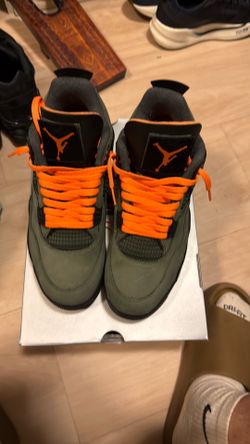 Jordan retro 4 undefeated size 10.5