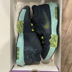 Men’s Basketball Shoes LeBron 