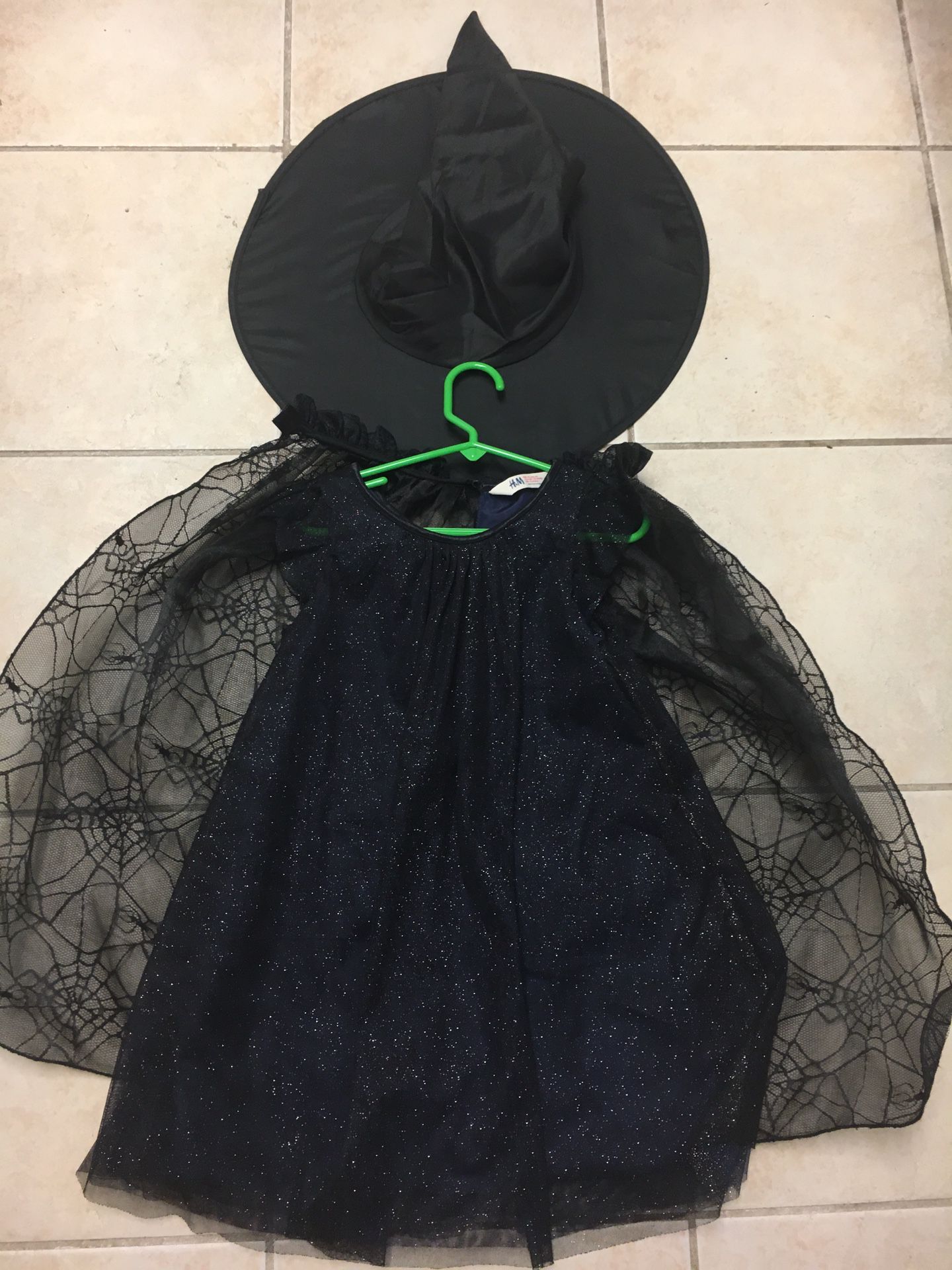 Girls Halloween witch costume size 4-6