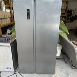 Counter Depth Refrigerator 