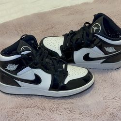 Jordan 1 mid