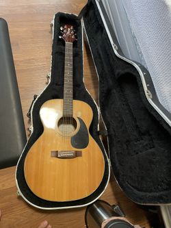 takamine guitars Eg-230  With Case 