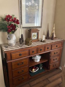Dresser / Sideboard