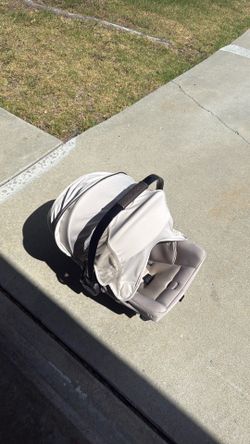Nuna Car seat