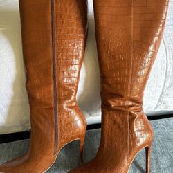 Camel Color Boots Crocodile Style Size 8