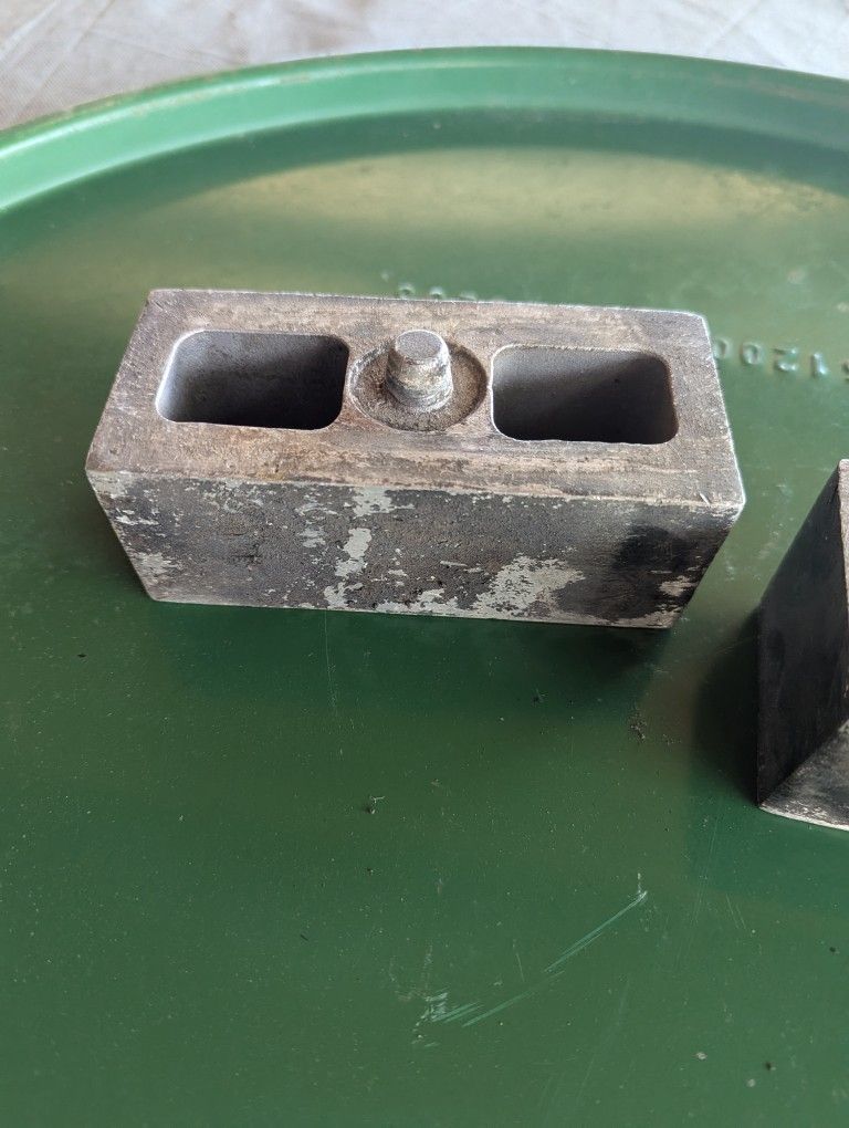 2 Inch Lowering Blocks 