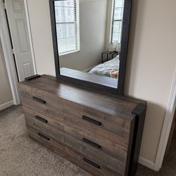 6 Drawer Dresser With Attached Mirror