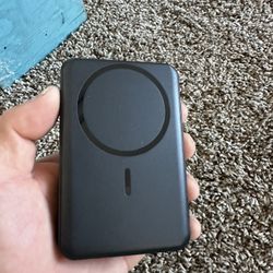 Wireless Magnetic Power Bank