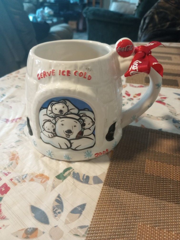 2005 Coca-cola Igloo Polar Bear Large Ceramic Mug #521101!!OBO!!