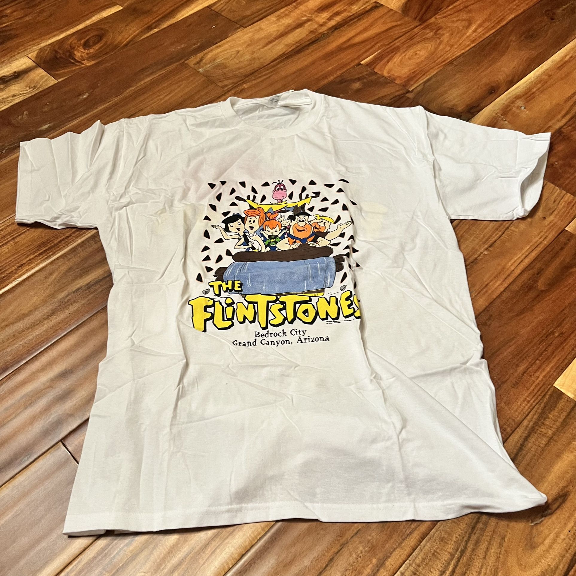 Bed rock city the flintstones t-shirt. Size large