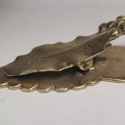 Beautiful Vintage 1950s VA Metalcrafters Brass Holly Leaf Clip 