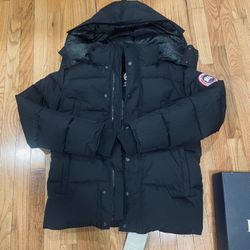Canada Goose  Xs