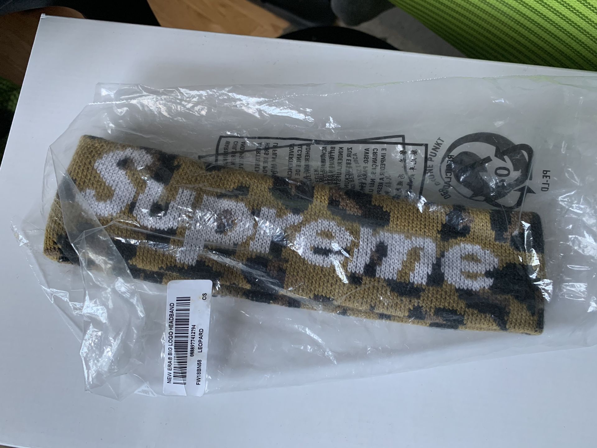 Supreme headband