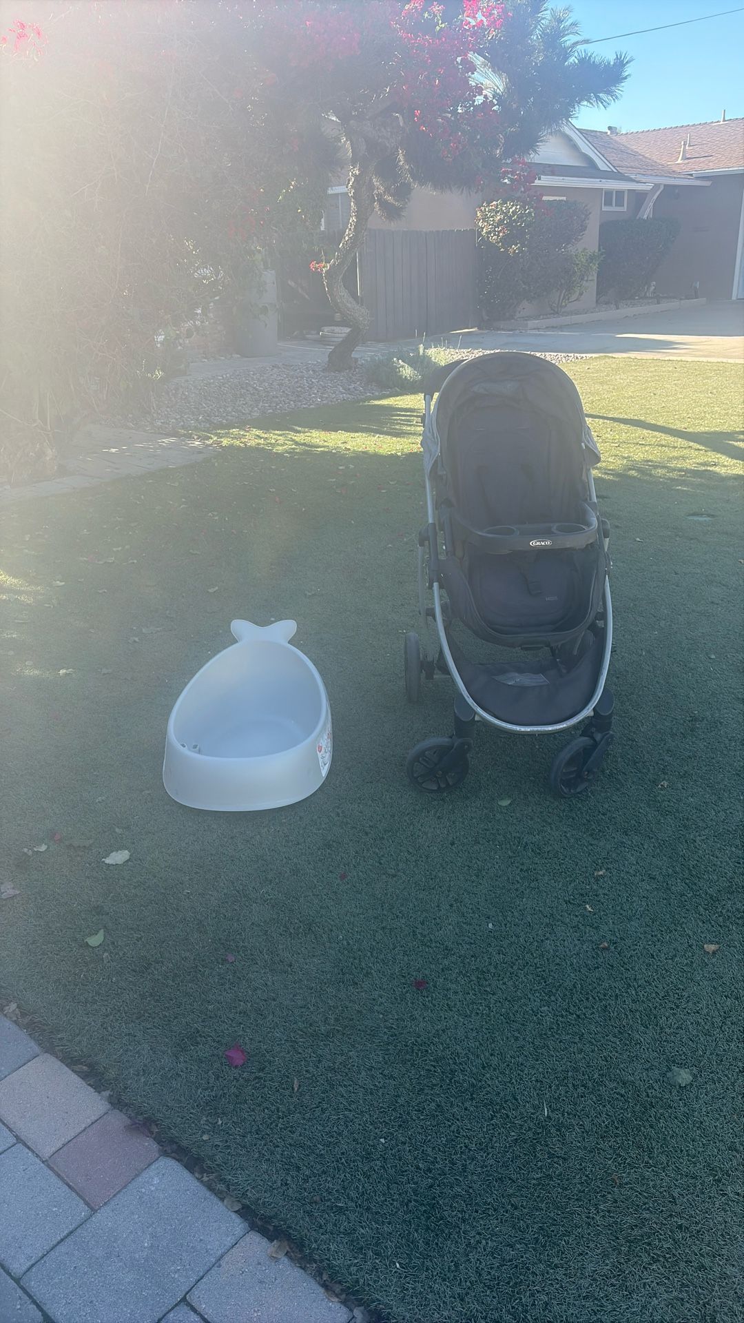 Baby Stroller And Bath Tub 