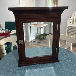 mirrored bathroom cabinet 