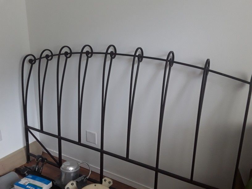 Pier 1 Dakota King Headboard With Frame