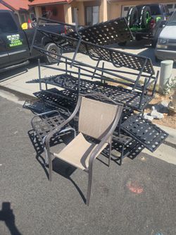 🌞FREE METAL/ PATIO SET🏖