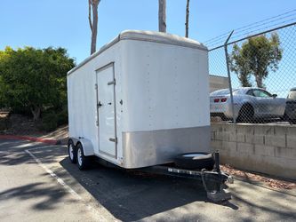 Enclosed trailer