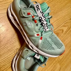 On Running Shoes Women’s 9