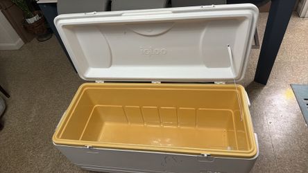 Igloo cooler